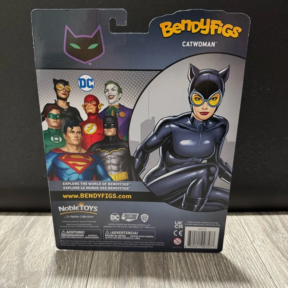 BendyFigs The Noble Collection - DC Comics Catwoman 7.5-inch‎ Figure